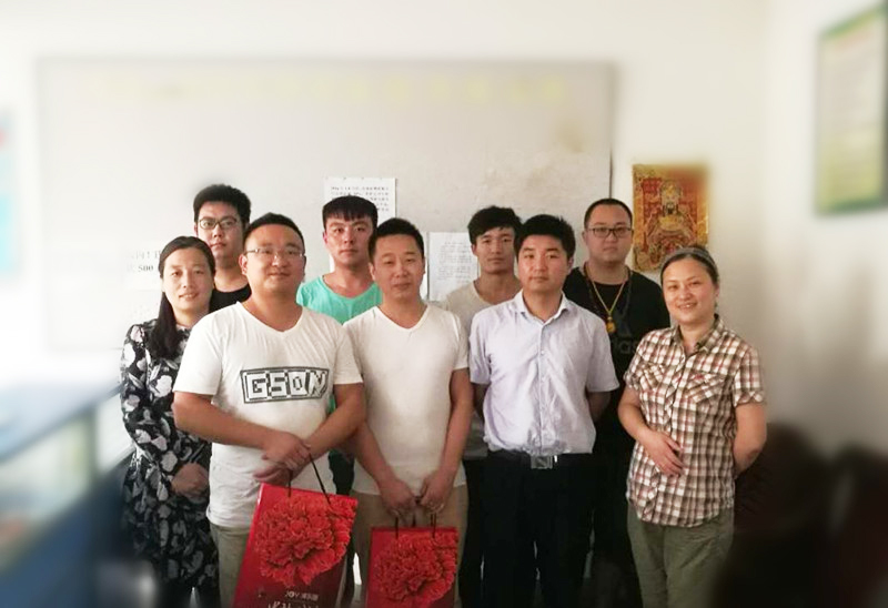 1474685063747866.jpg 華北1:總部領(lǐng)導(dǎo)慰問塘沽辦.jpg